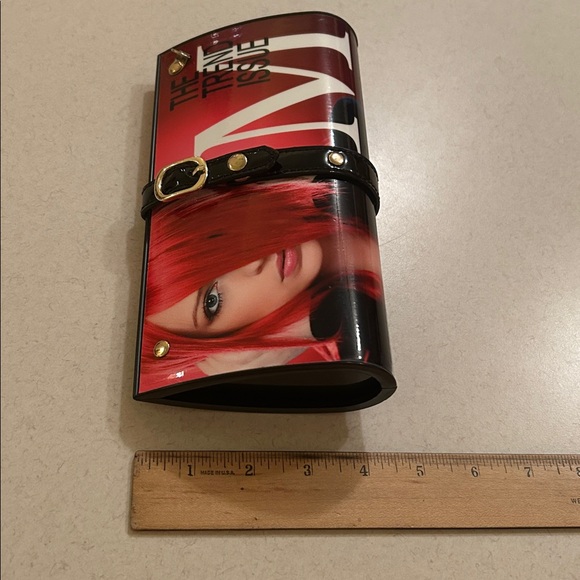 M The Trend Issue Fashion Magazine Style Clutch Structured Crossbody Handbag - Picture 12 of 12